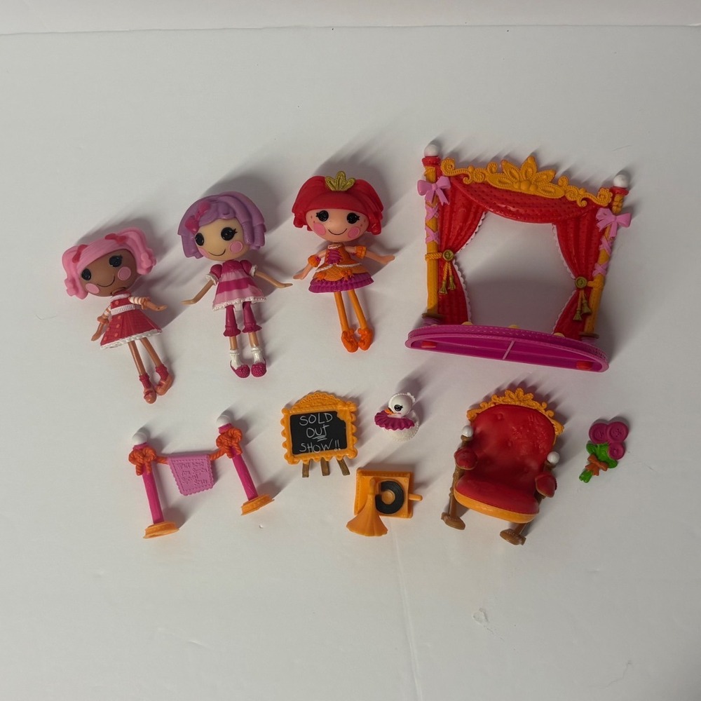Lalaloopsy 3 Mini Dolls Lot + Tippy's Ballet Recital Playset Accessories 2012